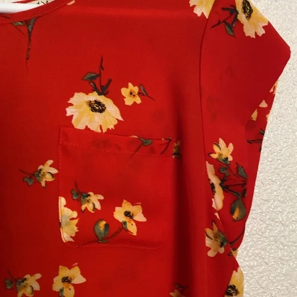 Lily White floral top size L - Picture 2 of 6